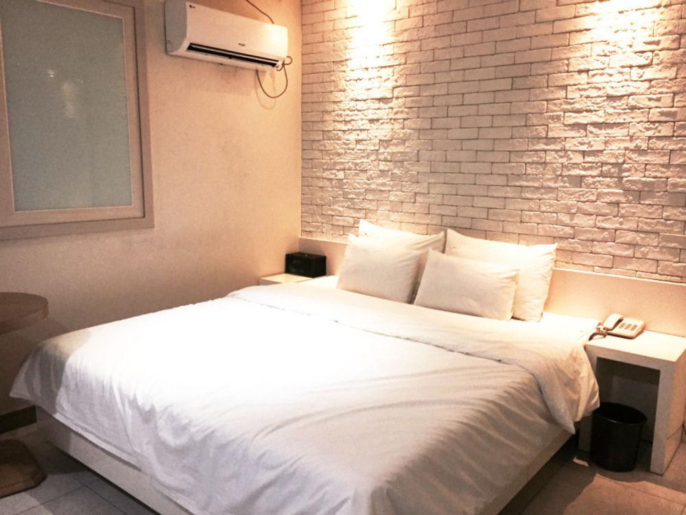 Hotel June Haeundae Busan Exteriör bild